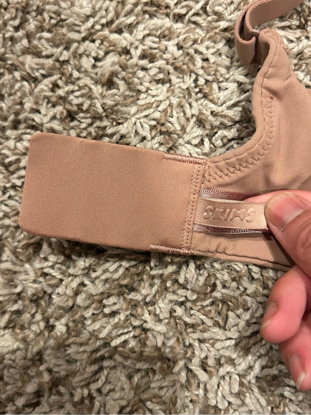 SKIMS Nude Bra - Picture 4 of 11